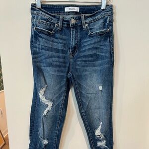 Zenana Outfitters Distressed Medium Blue Skinny Jeans